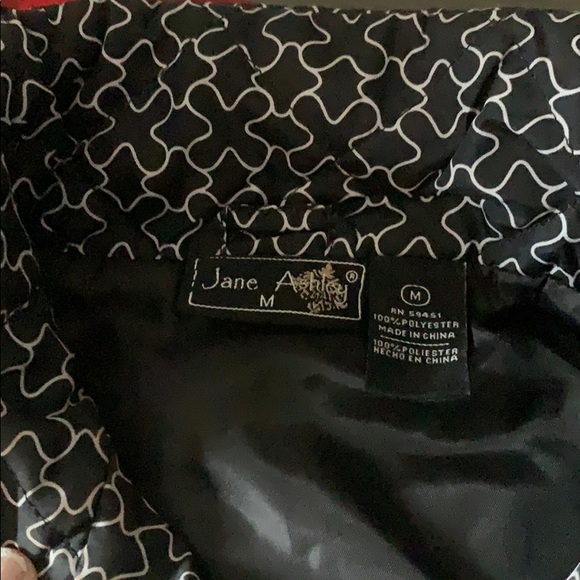 NWOT woman’s vest - Picture 2 of 3